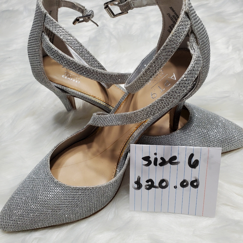 Shoes - Picture 11 of 16